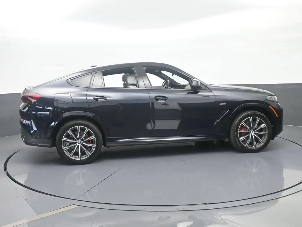 2025 BMW X6 - $54,971