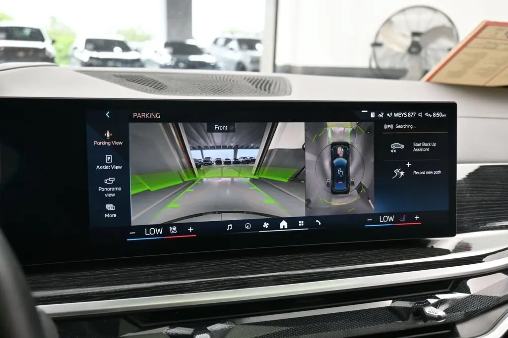 2025 BMW X6 - $54,971