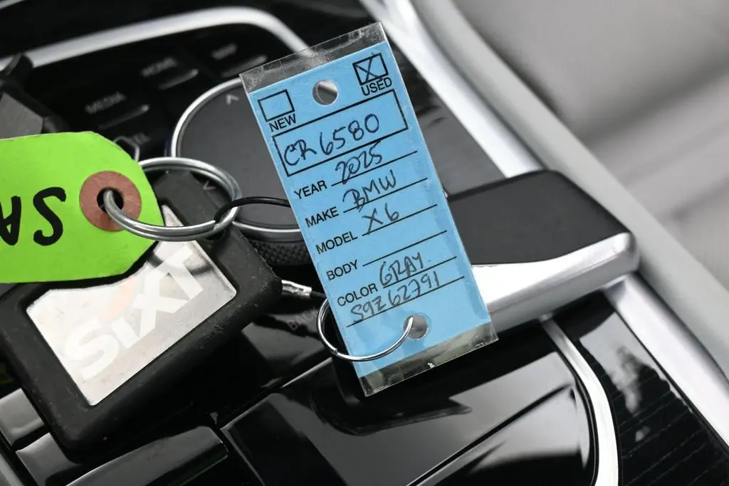 2025 BMW X6 - $54,971