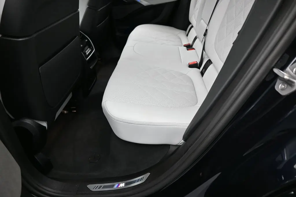 2025 BMW X6 - $54,971