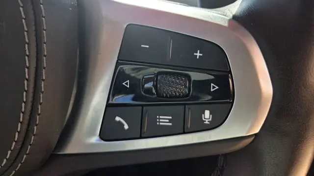 2024 BMW X6 xDrive40i