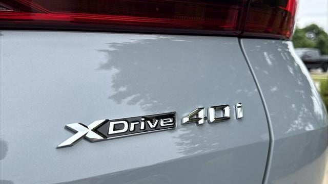 2027 BMW X6 xDrive40i