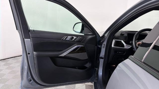 2024 BMW X6 xDrive40i