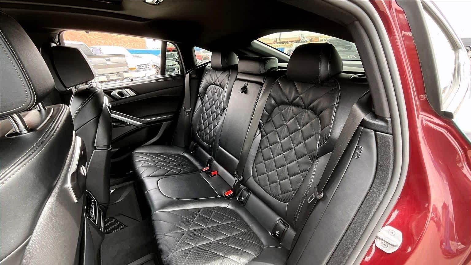 2025 BMW X6 xDrive40i