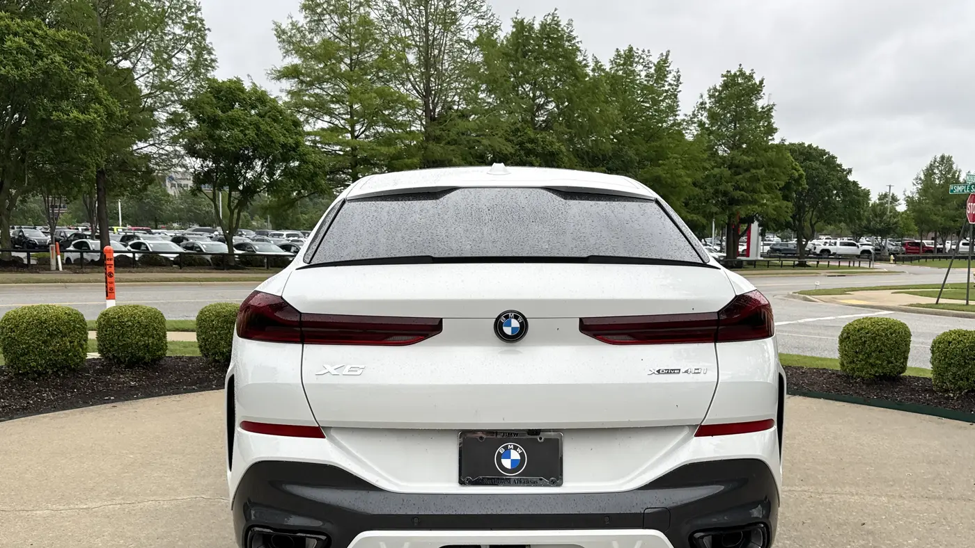 2027 BMW X6 xDrive40i