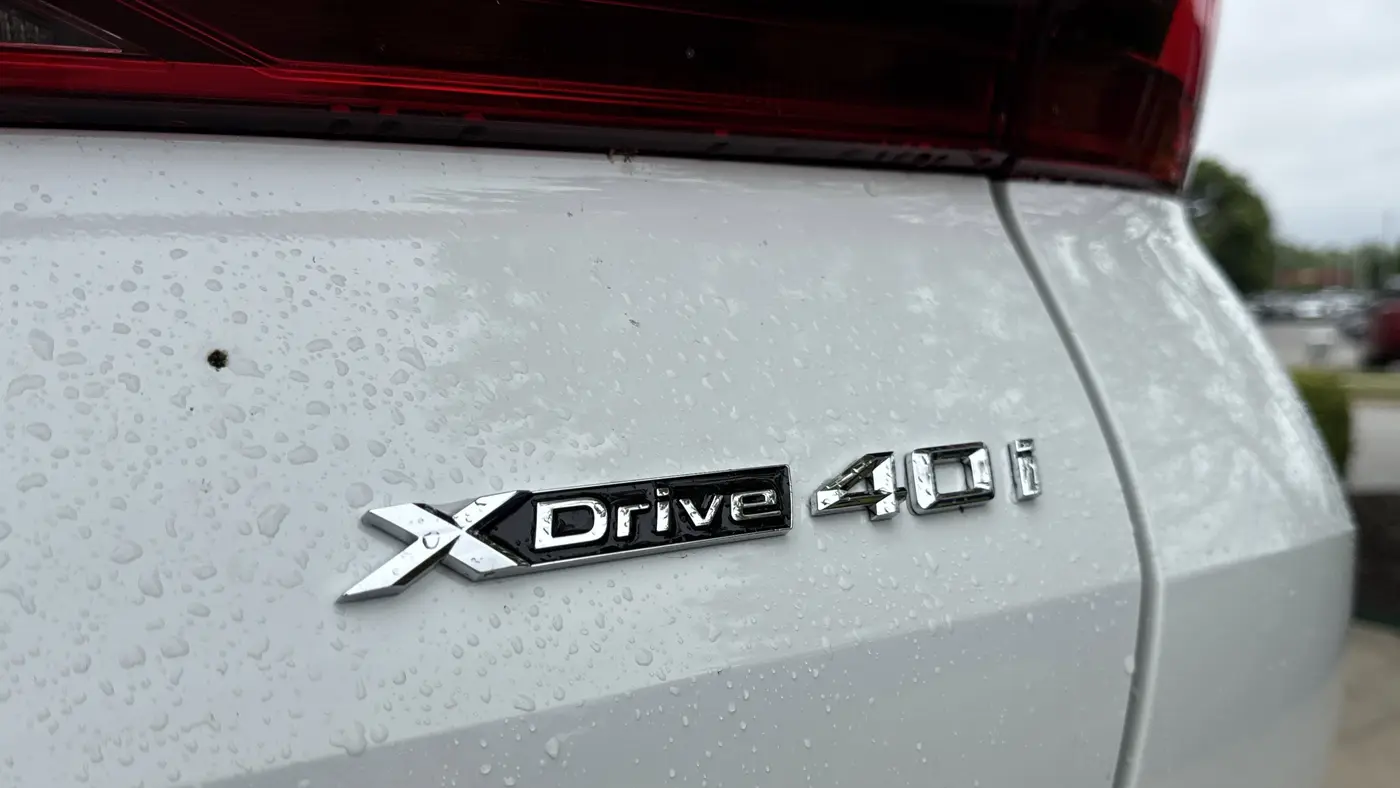 2027 BMW X6 xDrive40i