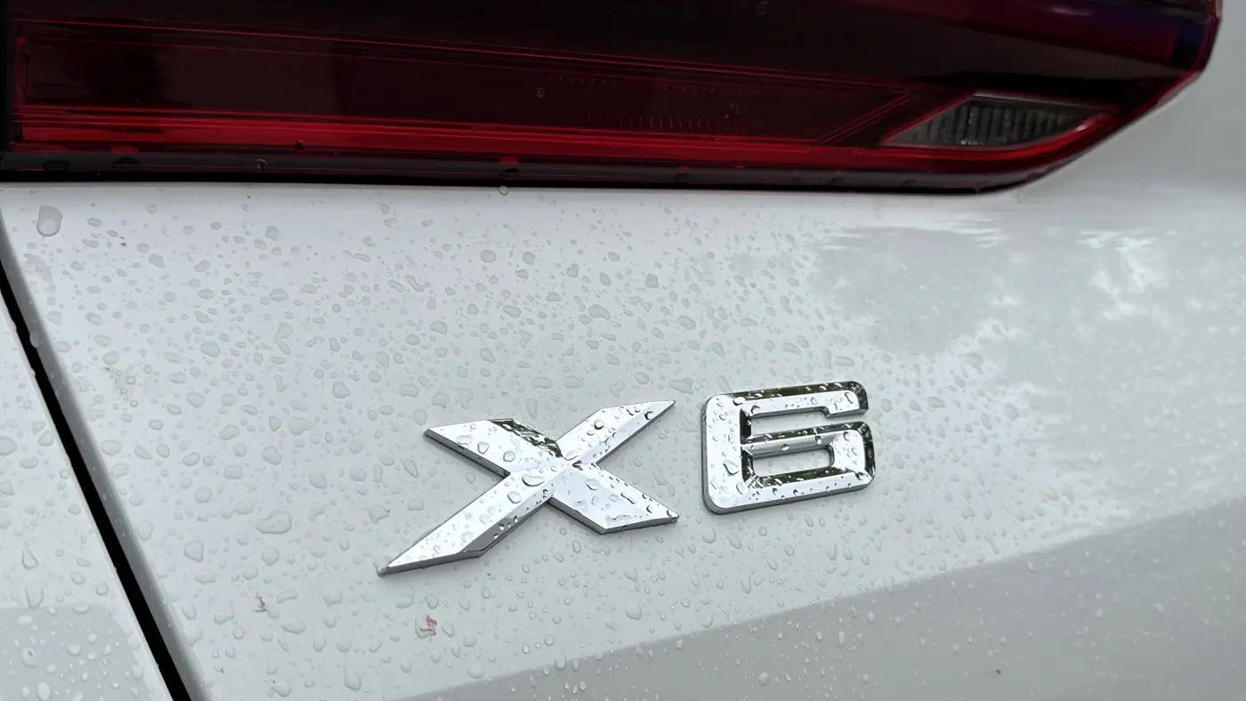 2027 BMW X6 xDrive40i