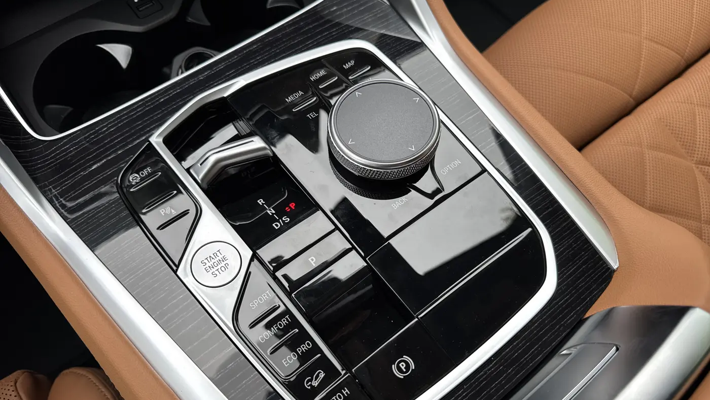 2027 BMW X6 xDrive40i