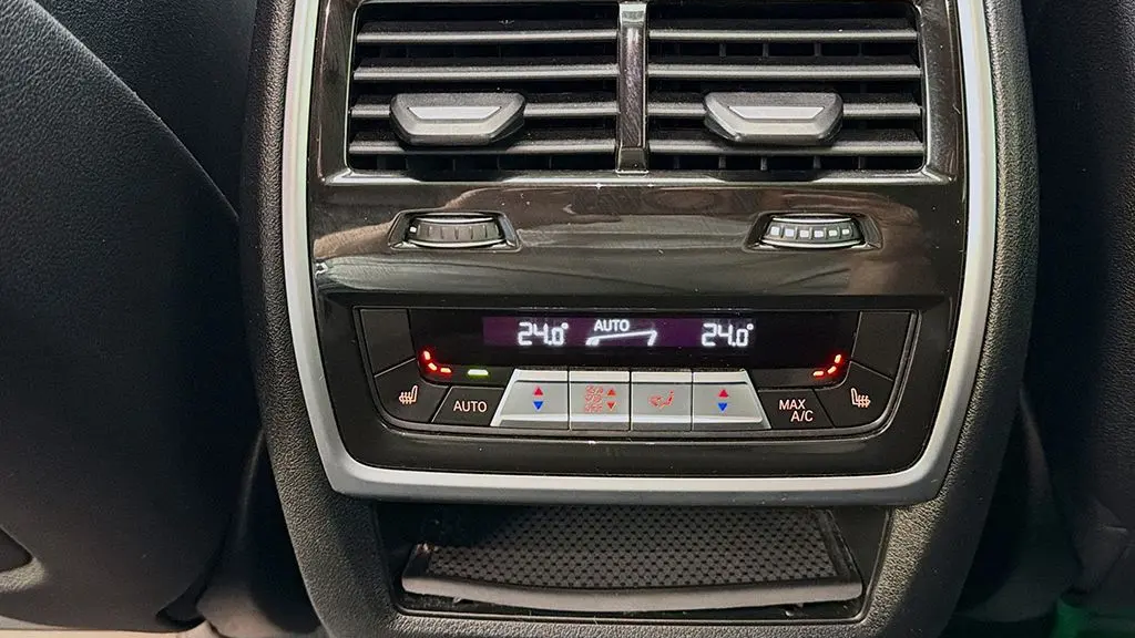 2024 BMW X6 xDrive40i