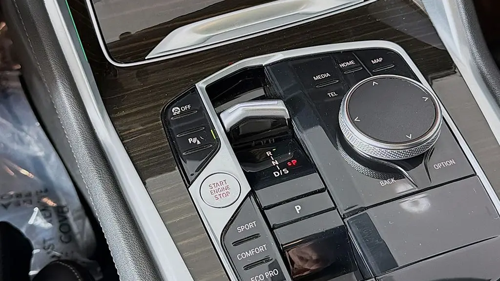 2024 BMW X6 xDrive40i
