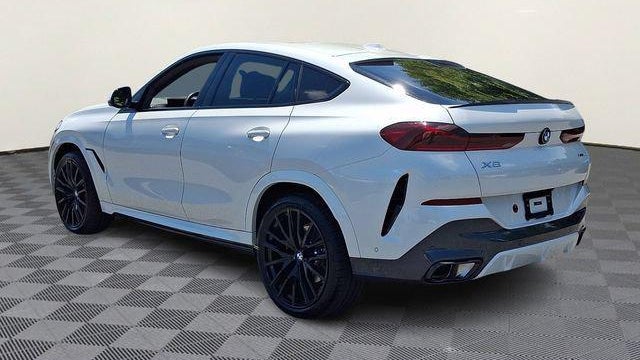 2025 BMW X6 xDrive40i