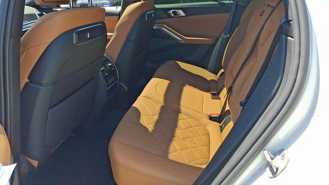 2025 BMW X6 xDrive40i