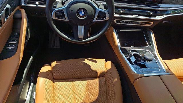 2025 BMW X6 xDrive40i