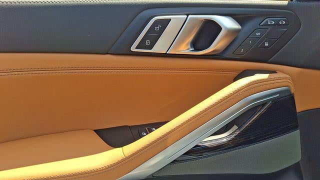 2025 BMW X6 xDrive40i