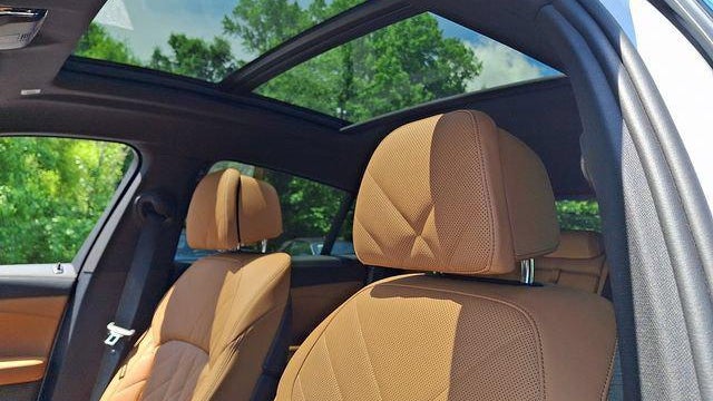 2025 BMW X6 xDrive40i