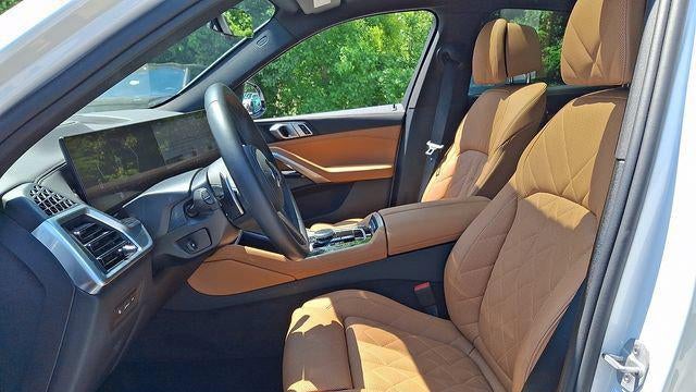 2025 BMW X6 xDrive40i