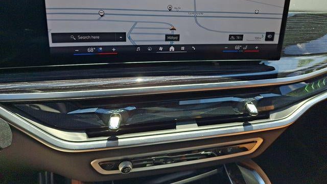 2025 BMW X6 xDrive40i