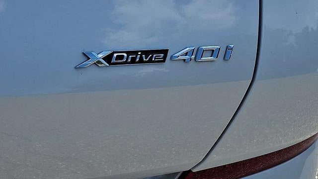 2025 BMW X6 xDrive40i