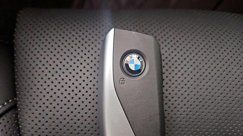 2025 BMW X6 xDrive40i