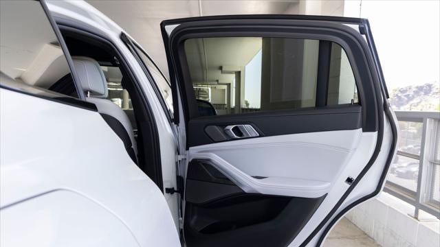 2027 BMW X6 xDrive40i