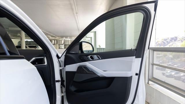 2027 BMW X6 xDrive40i