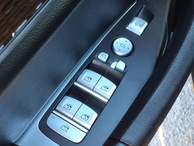 2023 BMW X3 - $29,747