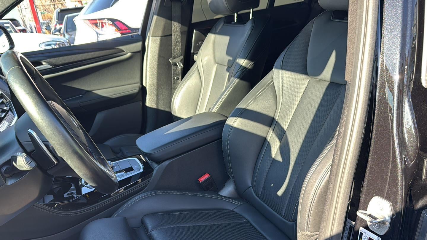 2023 BMW X4 M40i