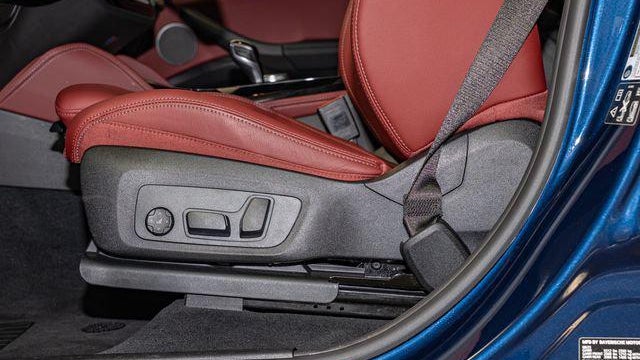 2025 BMW X4 M40i
