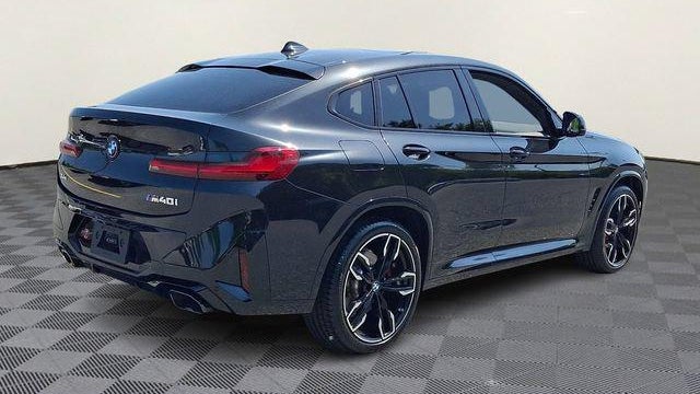 2025 BMW X4 M40i