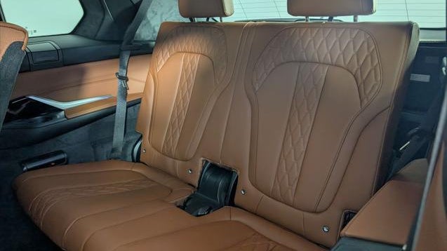2026 BMW X7 ALPINA XB7