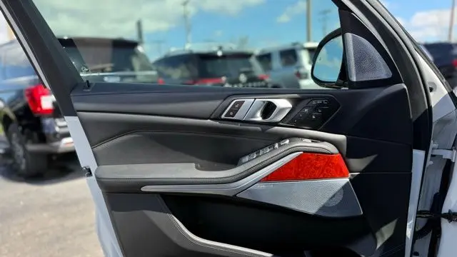 2024 BMW X7 ALPINA XB7