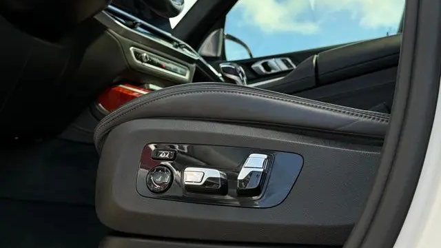 2024 BMW X7 ALPINA XB7