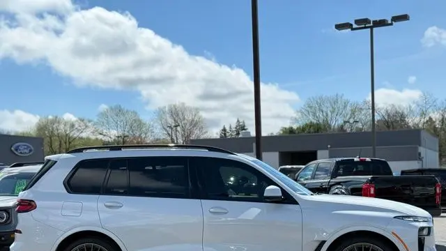 2024 BMW X7 ALPINA XB7