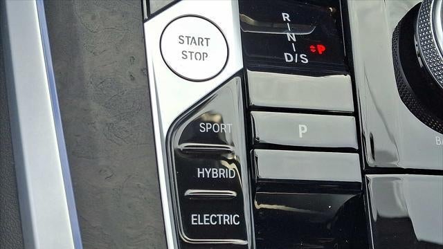 2025 BMW X5 xDrive50e