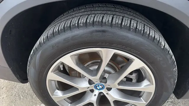 2025 BMW X5 xDrive50e