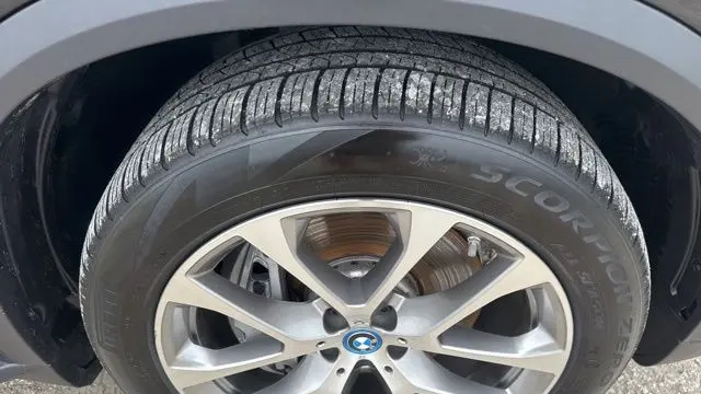2025 BMW X5 xDrive50e