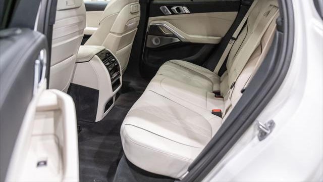 2024 BMW X6 M60i