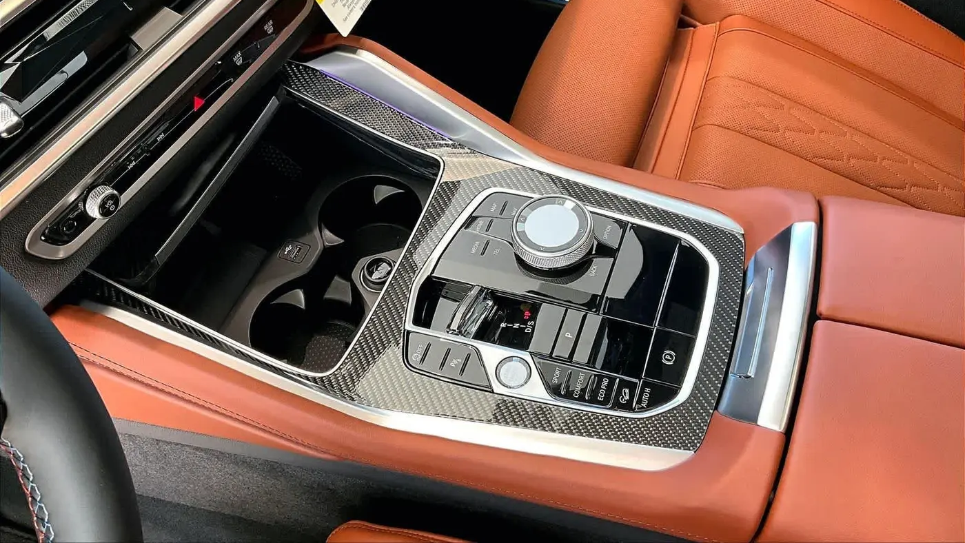 2027 BMW X6 M60i