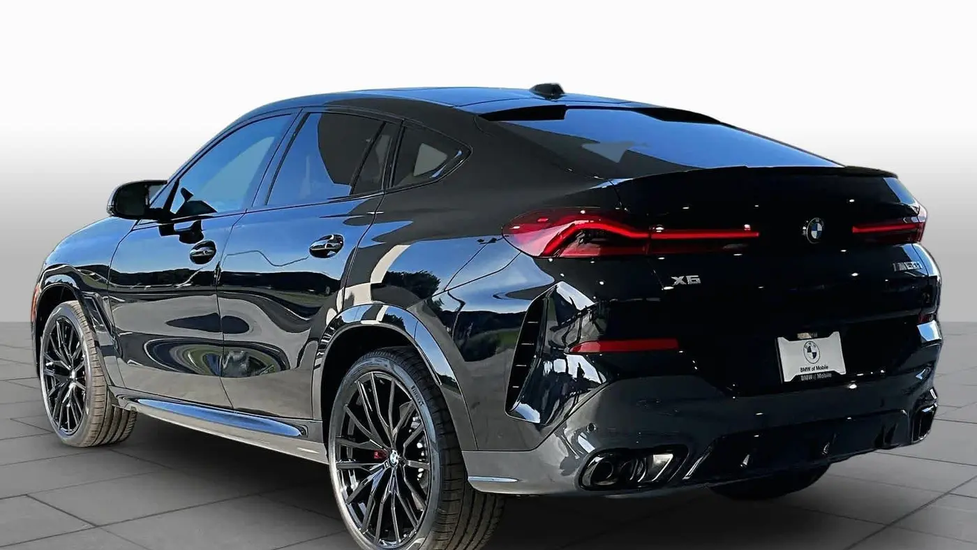 2027 BMW X6 M60i