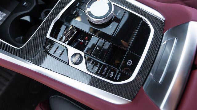 2027 BMW X6 M60i
