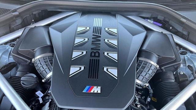2027 BMW X6 M60i