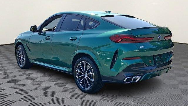 2025 BMW X6 M60i