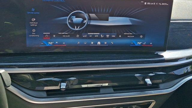 2025 BMW X6 M60i