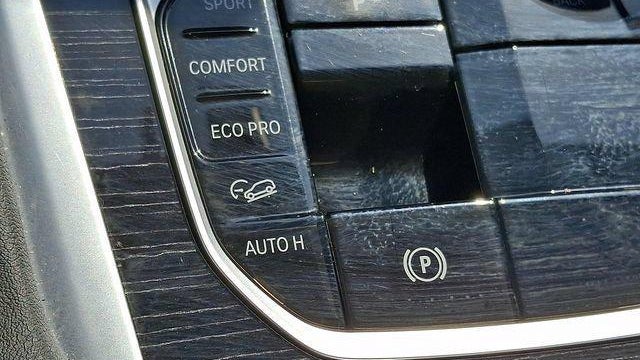 2025 BMW X6 M60i