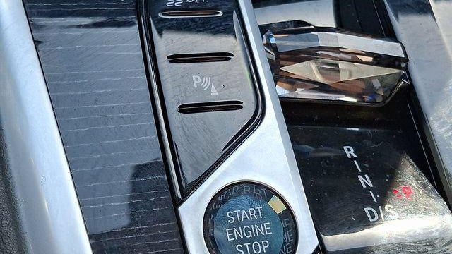 2025 BMW X6 M60i