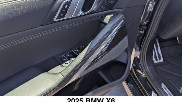 2025 BMW X6 M60i