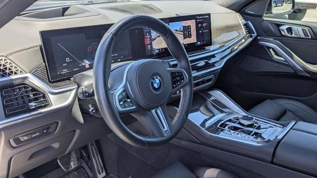2025 BMW X6 M60i
