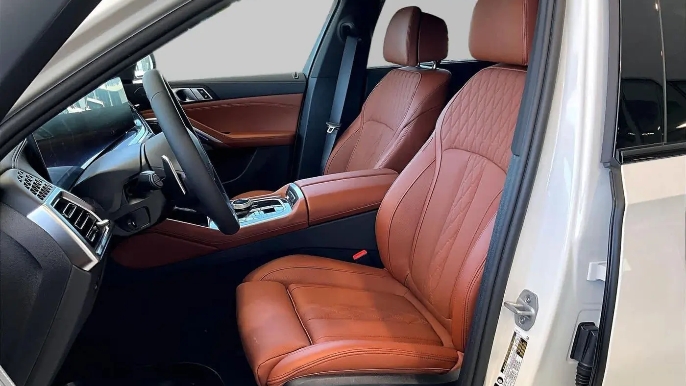 2027 BMW X6 M60i
