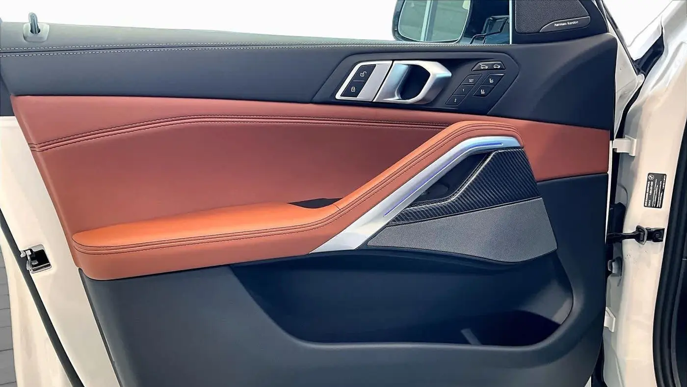 2027 BMW X6 M60i