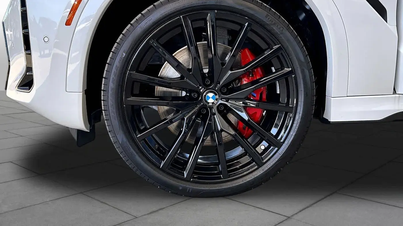 2027 BMW X6 M60i